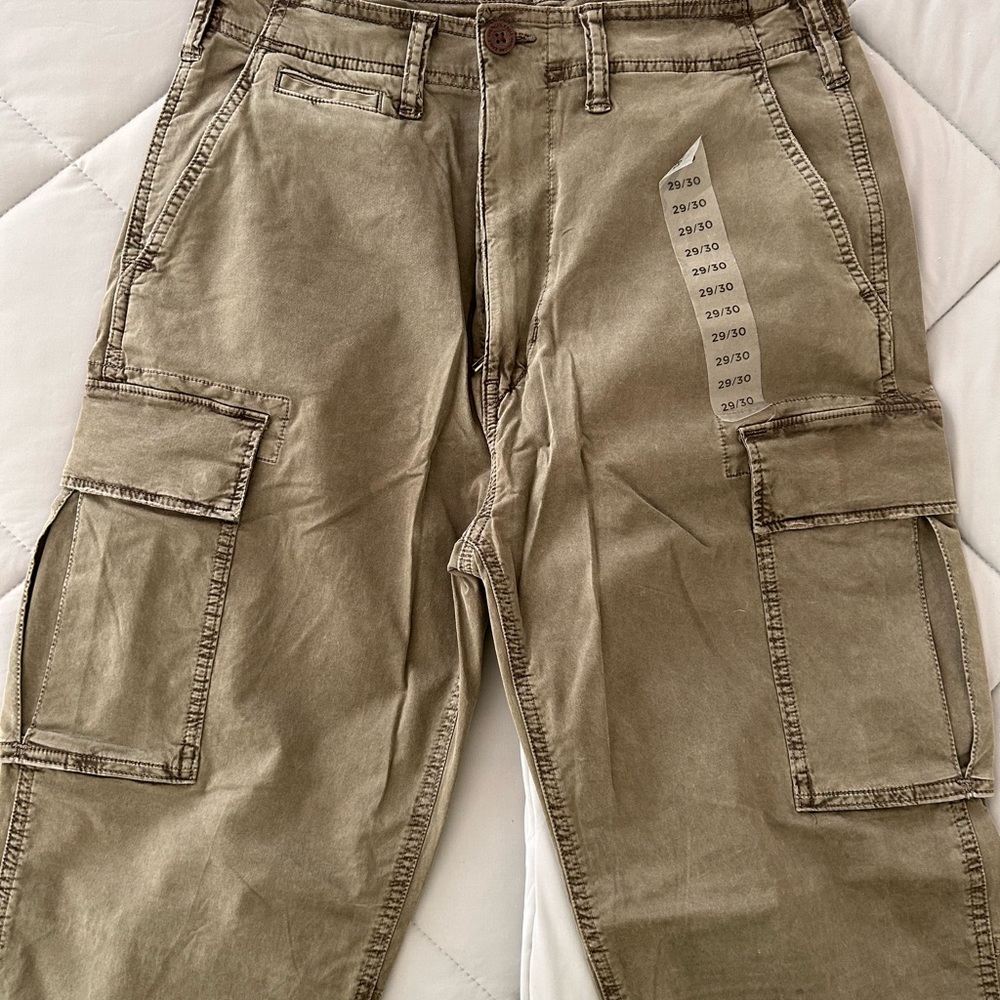 American Eagle Outfitters Olive Green Cargo Pants - Utility Pockets